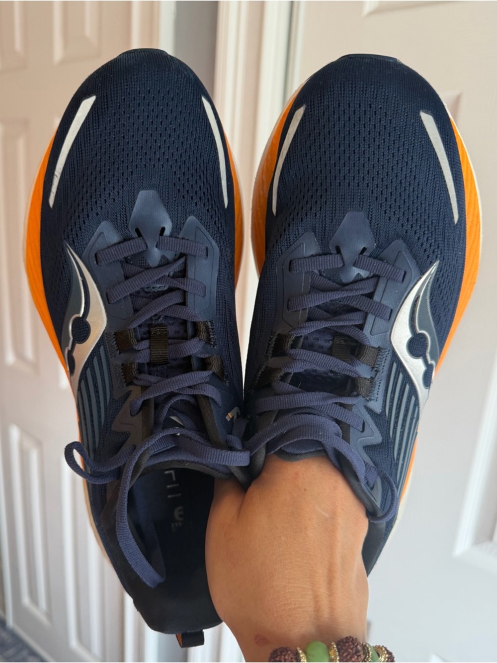 Saucony Hurricane 24 Running Shoes Various Colors Men’s Size: 8 - Picture 8 of 11